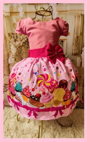 xx_vestido-infantil-tema-doces-doceria-7990e175ff2e02d75080c407f963f1f9.jpg